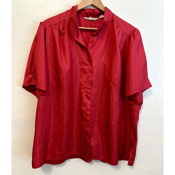 Vintage Lady Shapely Womans Red Pajama Top Size 40 Valentines Romantic Vampire - Picture 1 of 15